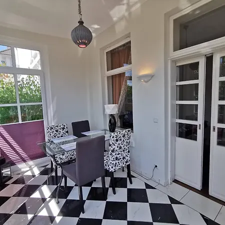 Haus Deichvoigt Гостевой дом Куксхафен
